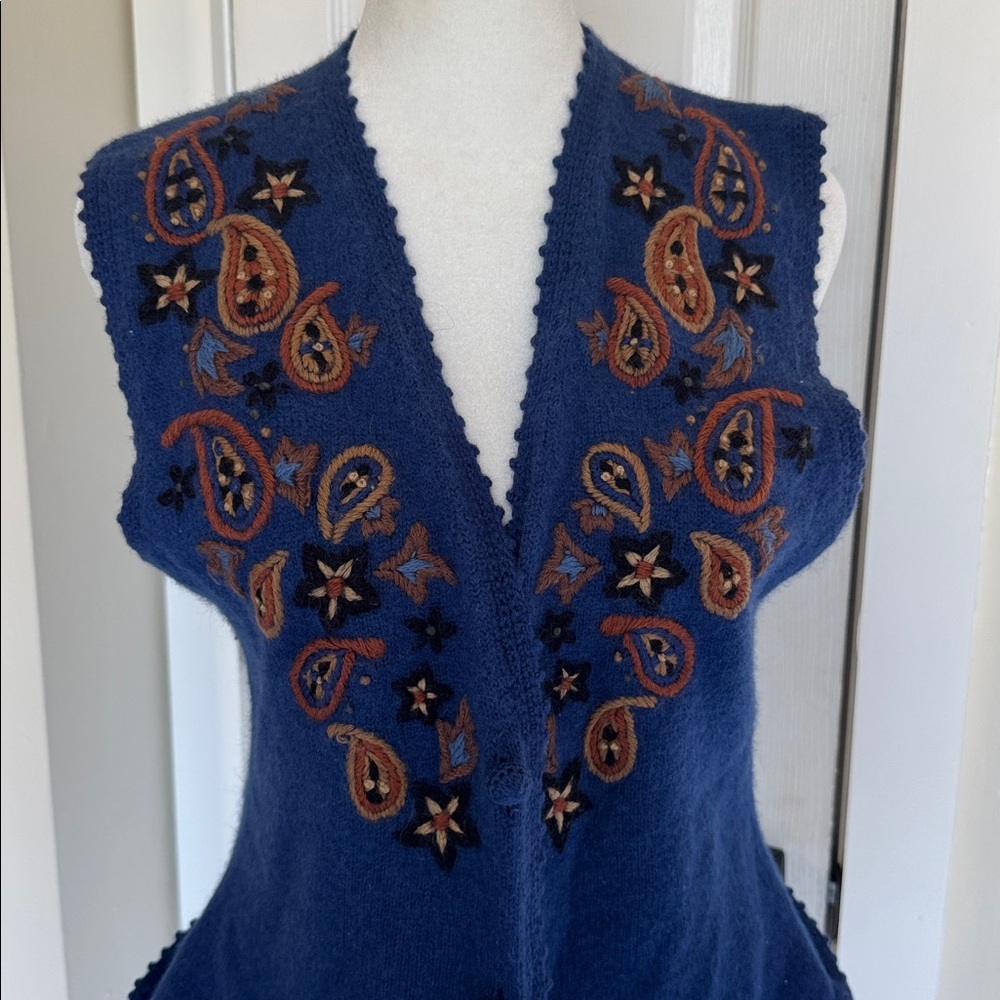 Vintage Sweater Vest Womens Small Koret Embroidered Boho Wool Angora Blue - Picture 3 of 8